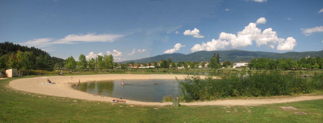 Camping La Vallee Verte Ambert Zewnętrze zdjęcie